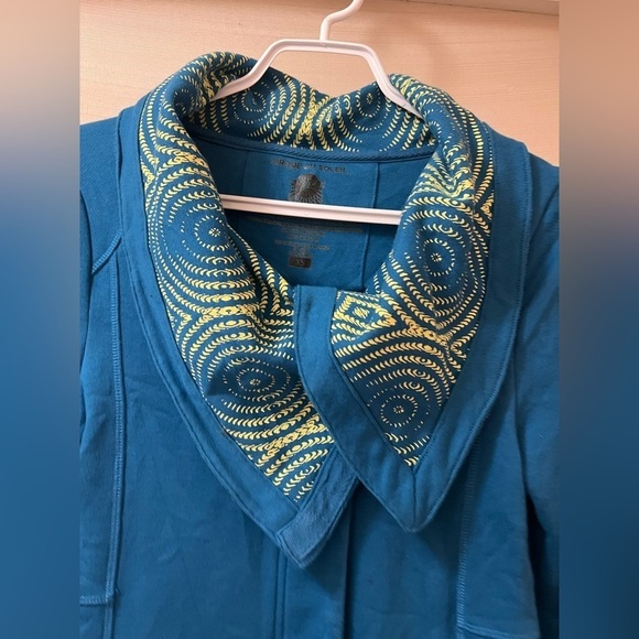 Rare unique Cirque Du Soleil Zip up blue yellow hoodie size xs - Picture 6 of 10